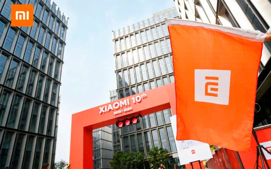  Xiaomi se enfrenta a problemas burocráticos que le impiden recibir la licencia como constructor de vehículos eléctricos que le permitiría cumplir con los planes anunciados el año pasado de iniciar las ventas en 2024. 