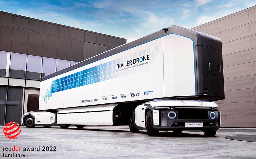  El Trailer Drone de Hyundai es un sistema de transporte de contenedores propulsado por hidrógeno capaz de operar de forma totalmente autónoma. 