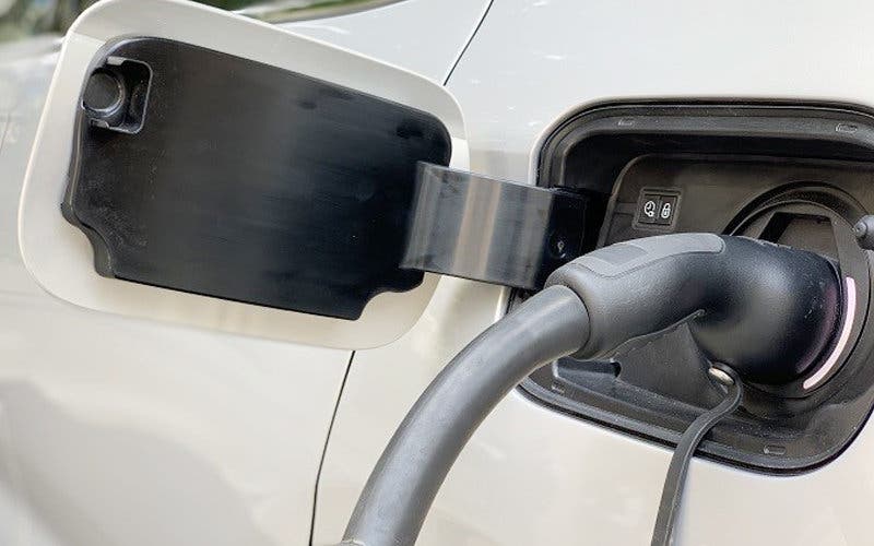  Aspectos clave para elegir el seguro de tu coche eléctrico. 