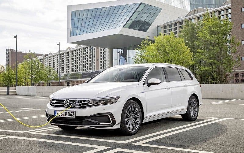  El Volkswagen Passat GTE vuelve al mercado: costará 44.795 euros en Alemania 