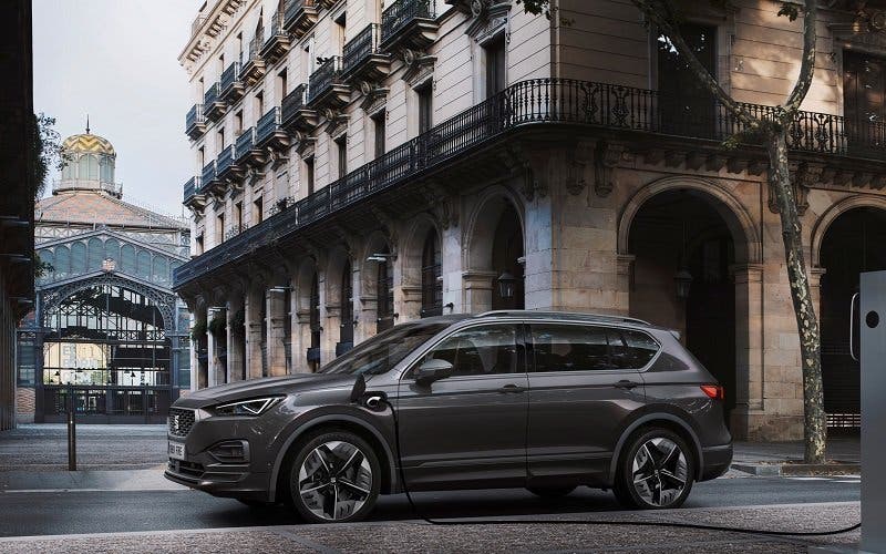  SEAT Tarraco FR PHEV: el SUV español se convierte en híbrido enchufable 