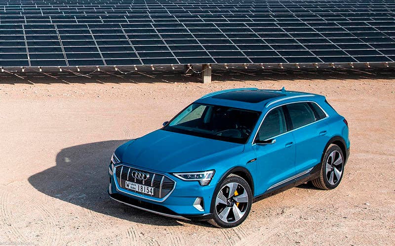  Audi ofrece el e-tron 50 Quattro por menos de 50.000 euros en Noruega. 