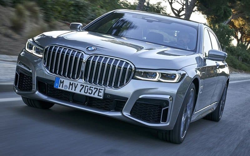  BMW prepara su primer M Performance híbrido enchufable: un Serie 7 con más de 550 CV 