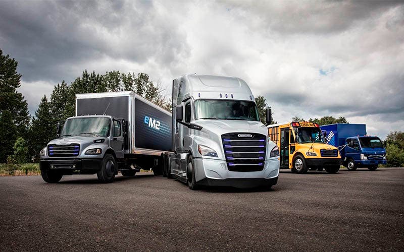  Los camiones eléctricos eActros y eCascadia emplearán módulos de batería de CATL. 