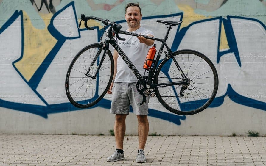  La bicicleta eléctrica más ligera del mundo y su diseñador, Dennis Freiburg 