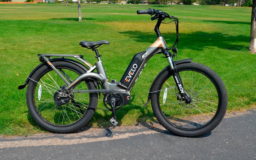  La bicicleta eléctrica Evelo Aurora Limited cuanta con un sistema de cambio de marcha automatizado de Enviolo que iguala la comodidad de pedaleo a la de los fabricantes alemanes. 