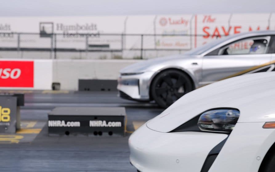  Lucid Motors anuncia un tiempo de 9,9 segundos en el cuarto de milla para su Lucid Air. 