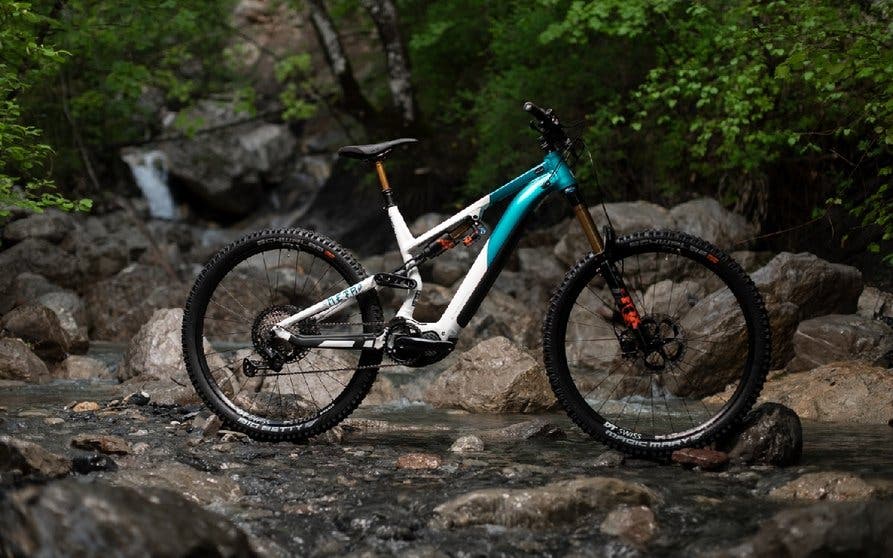  Commecal presenta la serie Meta Power, sus bicicletas eléctricas de enduro 