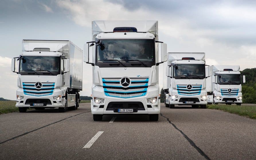  Mercedes eActros. 