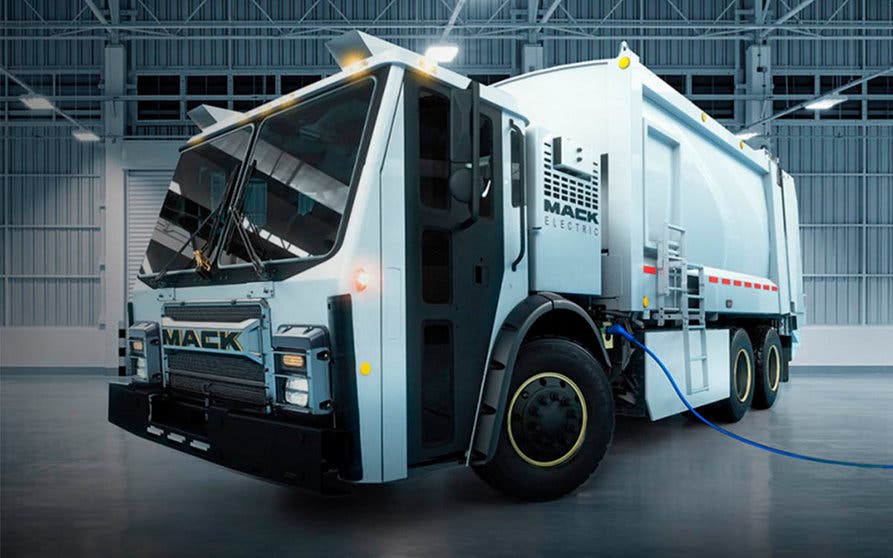  Todas las unidades del Mack LR Electric cuentan con Bulldog de cobre montado en la parte delantera de la cabina. 