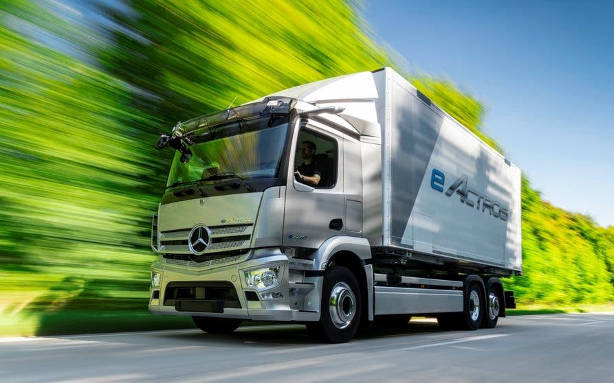  Mercedes-Benz eActros 