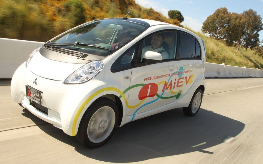  Mitsubishi i-MiEV 