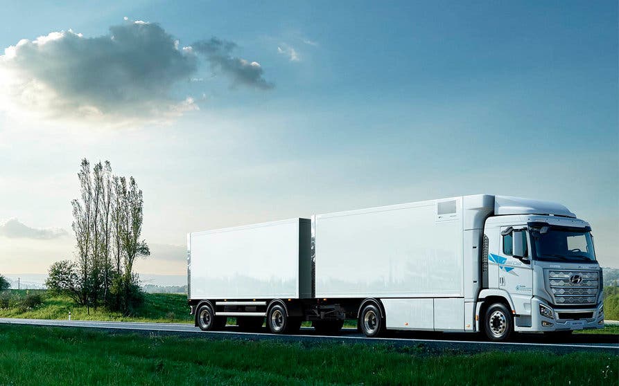  El H2 Xcient Fuel Cell transportará mercancías por las carreteras suizas. 
