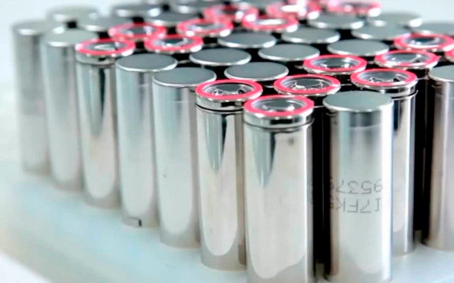  La empresa de JB Straubel reciclará las baterías de Tesla en los próximos años para abaratar el precio de producción. 