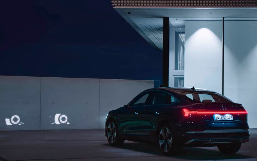  Faros Audi Digital Matrix Light estrenados en el Audi e-tron y e-tron Sportback de 2021. 