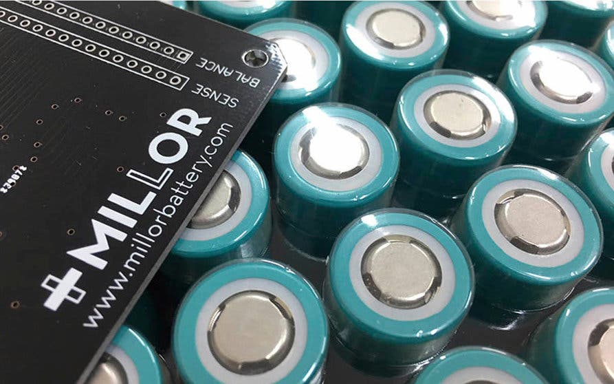  Millor Battery anuncia la comercialización de sus baterías modulares MILLOR BATTERY flexiEBUST para vehículos eléctricos pesados, sobre todo autobuses y camiones eléctricos. 