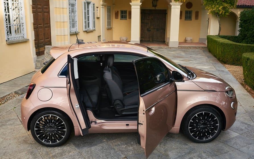  FIAT 500 3+1, el 500 de la puerta extra. 