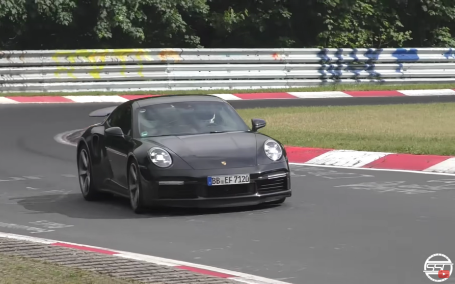  Uno de los Porsche 911 cazados estos días atrás de pruebas por Nürburgring. 