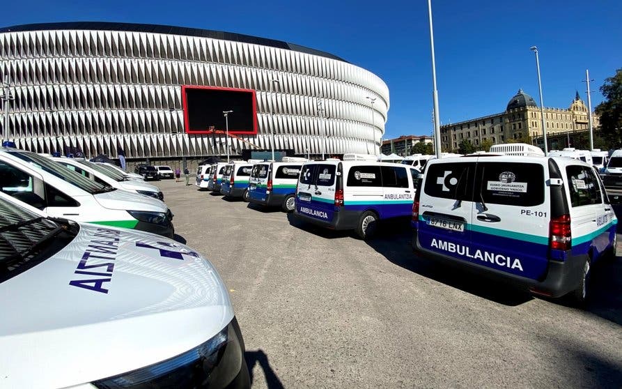  Mercedes-Benz entrega en España la mayor flota de ambulancias eléctricas de Europa 