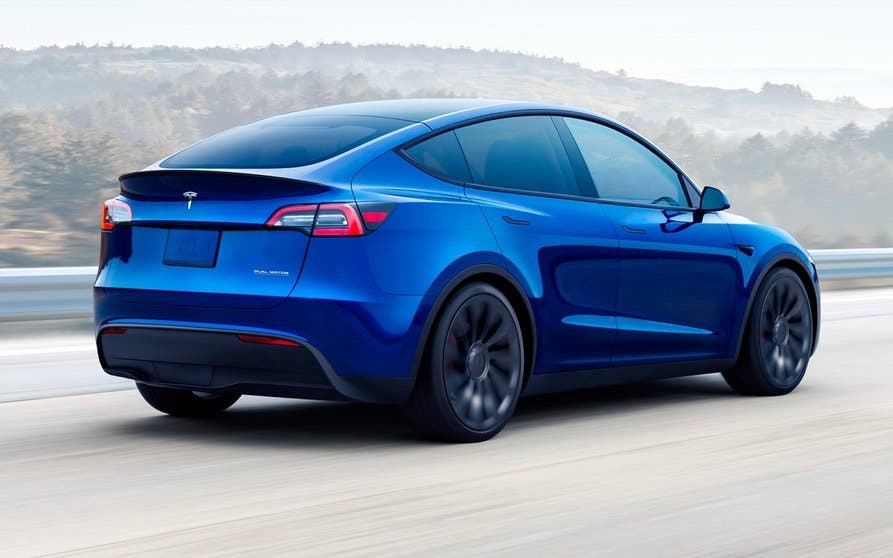  Tesla Model Y. 