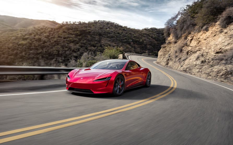  Elon Musk confirma que el Tesla Roadster se vuelve a retrasar, hasta 2023 