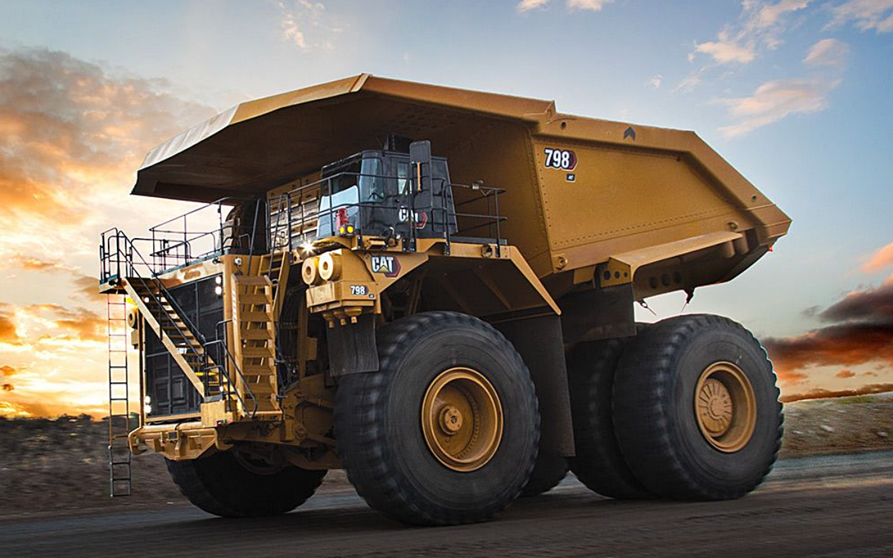  Este dumper "eléctrico" sólo tiene un pequeño motor diésel de 24 toneladas y 85.000 cm&sup3; 