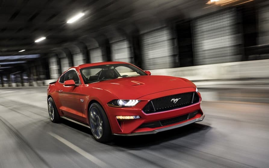  Finalmente, el Mustang coupé descartará las mecánicas eficientes para ofrecer, por última vez, una generación "clásica". 