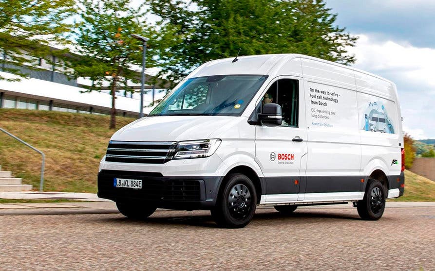  Bosch prueba en carretera dos furgonetas de pila de combustible. 