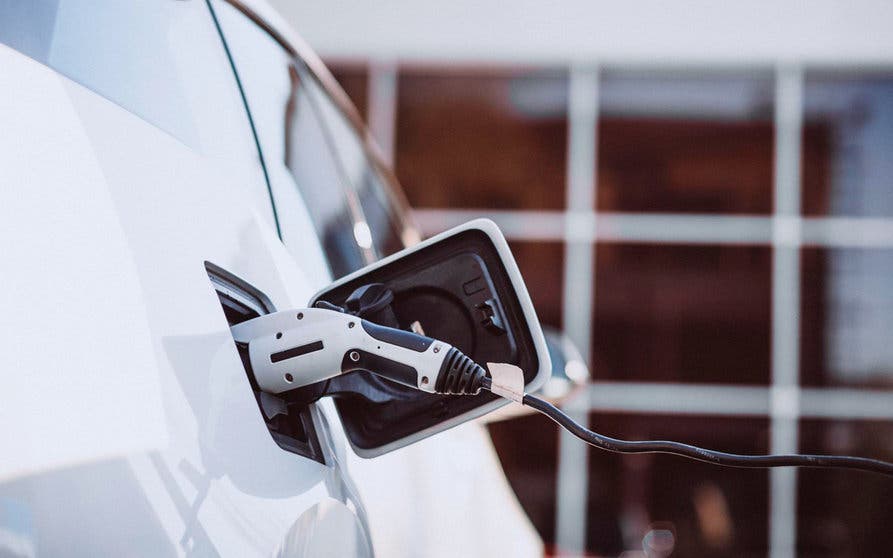 El EV Data Day vuelve con los nuevos desafíos del coche eléctrico en ciberseguridad, inteligencia artificial y el futuro de las estaciones de carga.