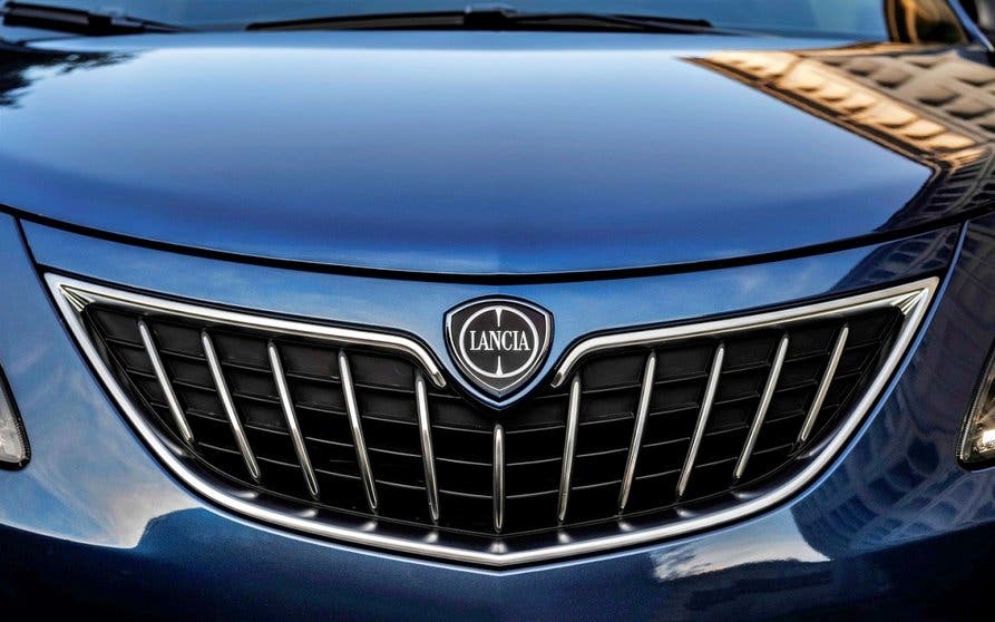  Lancia Ypsilon. 