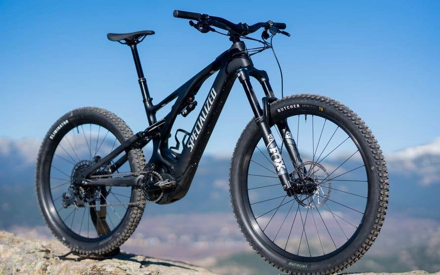Oscurecer Inconcebible teatro La bicicleta eléctrica de montaña más vendida de Specialized ahora tiene  una versión "económica"