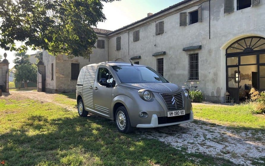  Caselani completa el círculo retro de los vehículos industriales de Citroën 