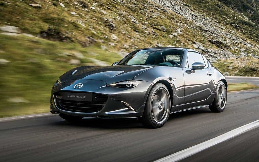  L'argus apunta a una quinta generación híbrida del Mazda MX-5. 