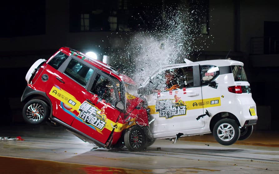  El Wuling HongGuang Mini EV demuestra su seguridad en un crash test 