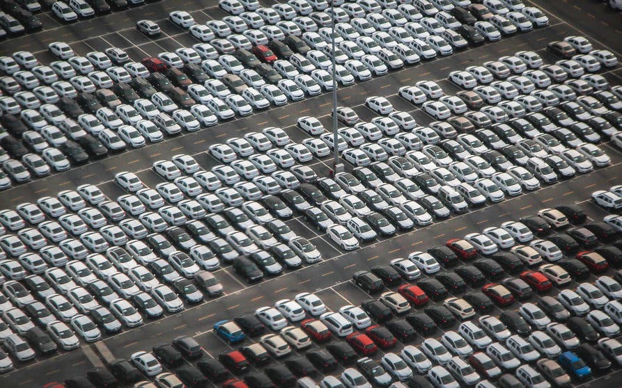  Más de 250.000 vehículos esperan para ser entregados 