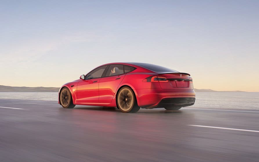  Si has pedido un Tesla Model S o un Model X, te tocará esperar un año 