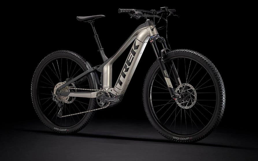  La Trek Powerfly FS 4 2021 se ofrece en tres versiones diferentes, que se diferencia por la batería y por los accesorios. 