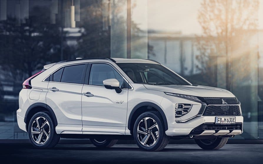  Mitsubishi anuncia la llegada del Eclipse PHEV al mercado español 