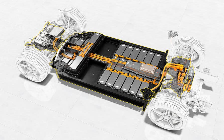 El peligro que existe si tratas de arrancar un coche eléctrico o