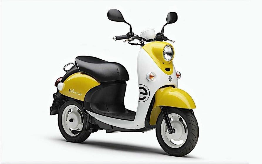  La Yamaha e-Vino eléctrica se lanza oficialmente en Japón. 