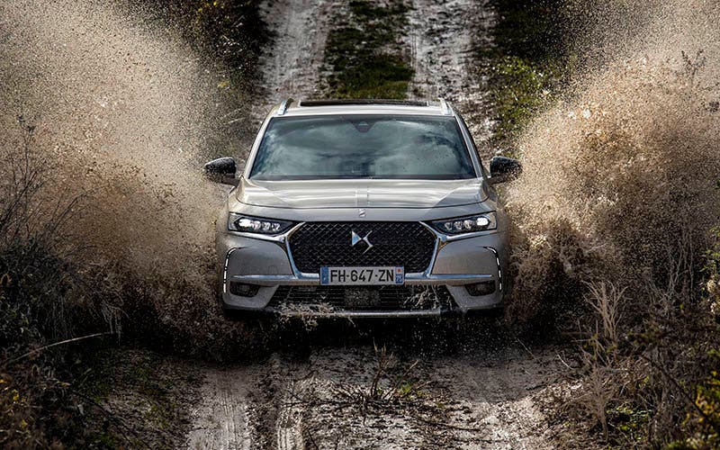  DS7 Crossback E-Tense, el primer  híbrido enchufable de la marca prmium francesa. 