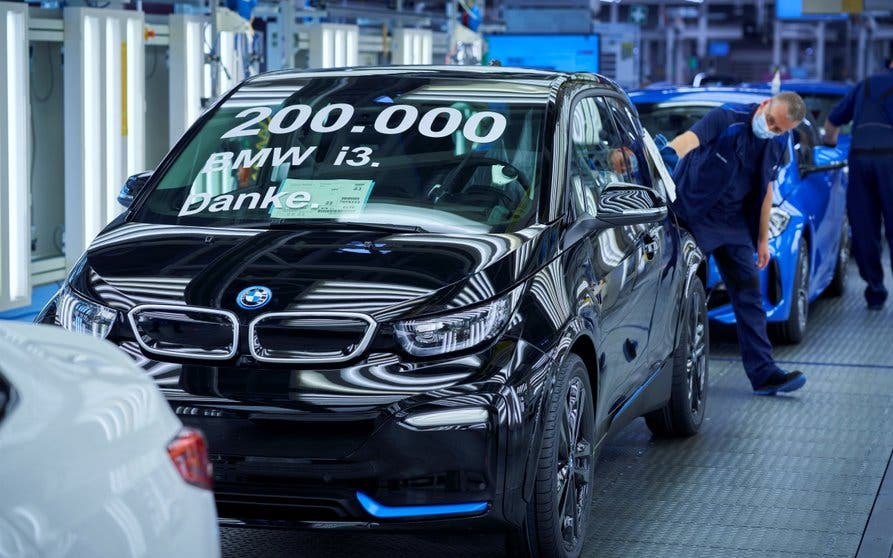  Sale de fábrica un BMW i3 muy especial, la unidad número 200.000 