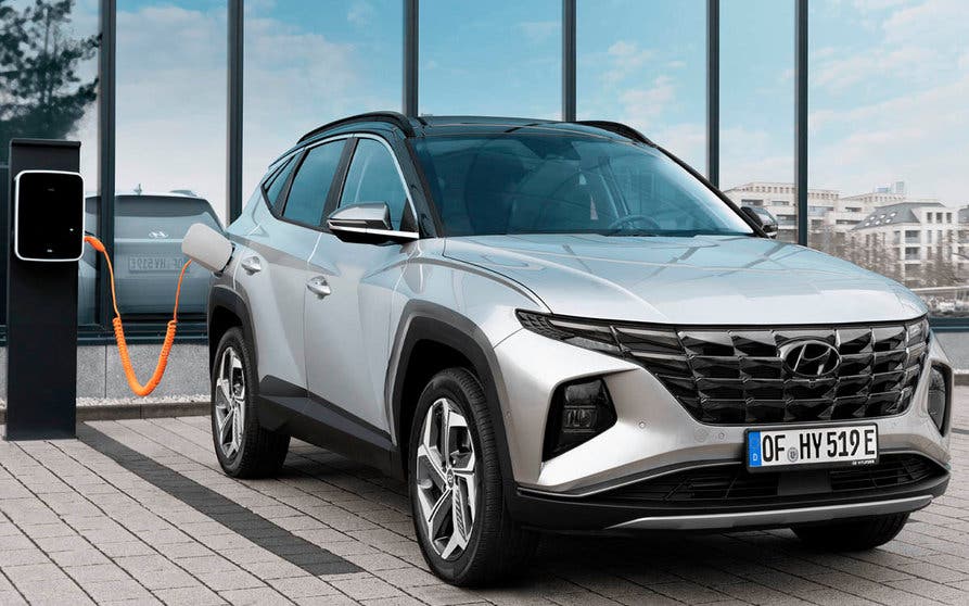  El Hyundai Tucson híbrido enchufable llegara en primavera de 2021 y se convertirá en la versión más potente de la gama. 