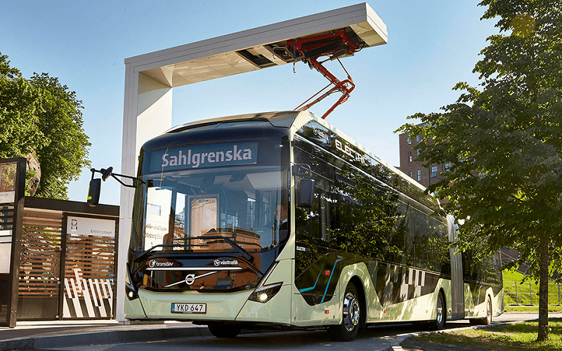  Volvo lanza su nuevo autobús eléctrico articulado, con capacidad para 150 pasajeros 