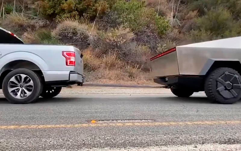  Tesla Cybertruck contra Ford F-150. 