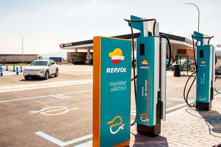 Solo El 17 5 De Las Gasolineras Repsol En Espa a Tendr n Cargadores 