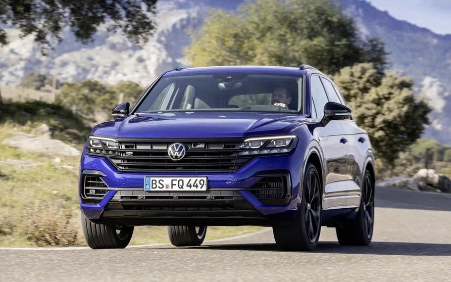  Volkswagen Touareg R  el SUV híbrido enchufable de   CV ya tiene precio en España