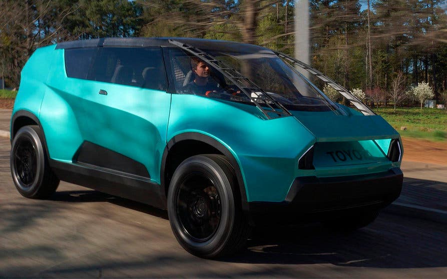 Toyota promete presentar un prototipo de coche eléctrico alimentado por baterías sólidas el año que viene. 