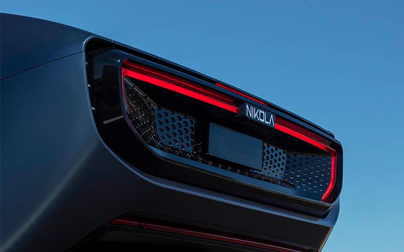 Nikola Motors presenta unas baterías de iones de litio revolucionarias que ofrecen el doble de autonomía. 