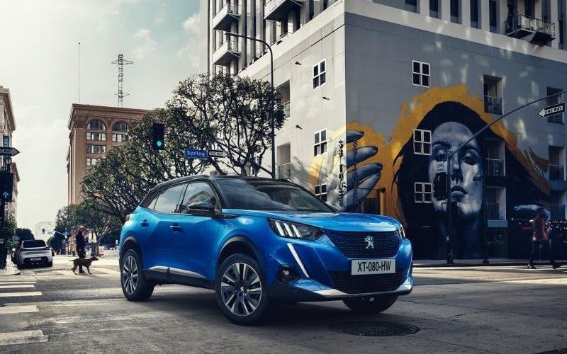  El SUV eléctrico de Peugeot costará 30.450 euros en España, con 310 km de autonomía 